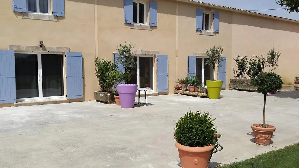 Mas Saint Julien Bed & Breakfast Cavaillon 0*,