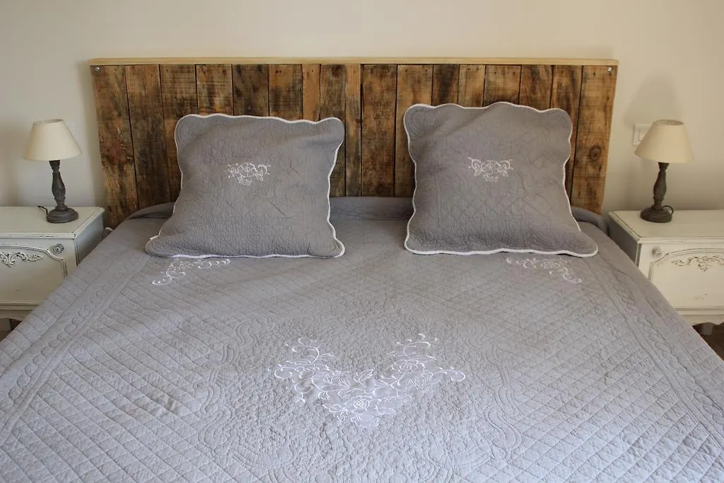 Mas Saint Julien Bed and Breakfast Cavaillon