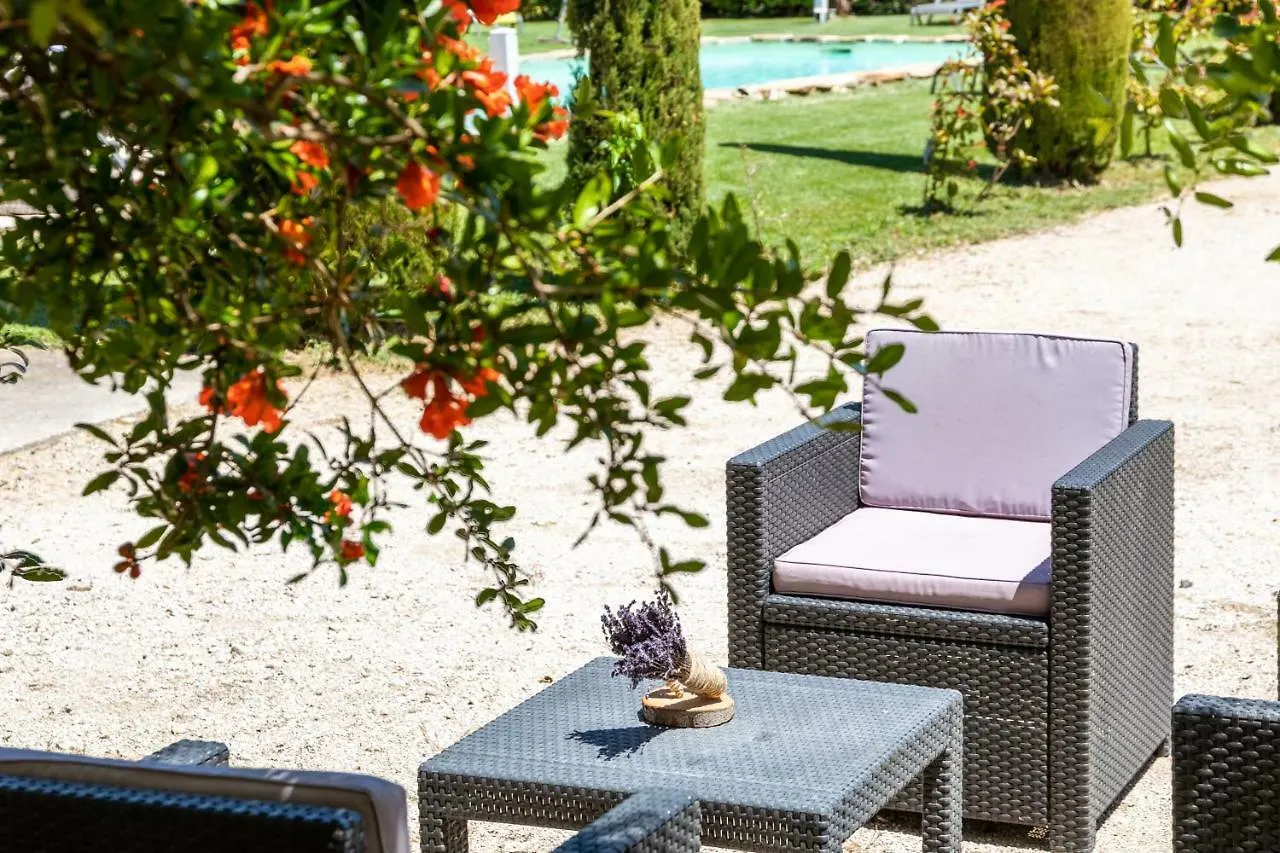 Mas Saint Julien Bed & Breakfast Cavaillon